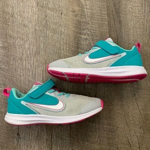 Nike kids/big girls size 3  gently worn